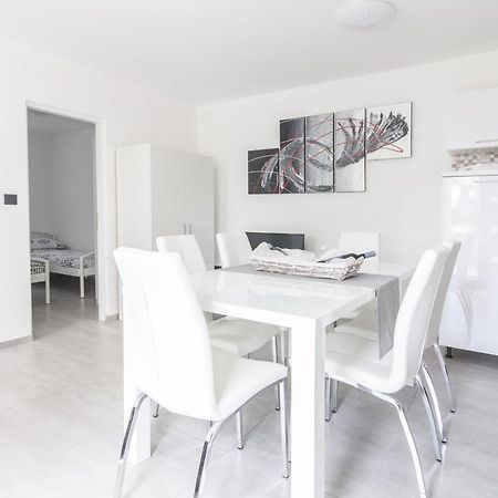 New Family 2 Bedroom Apartment Vodnjan Extérieur photo