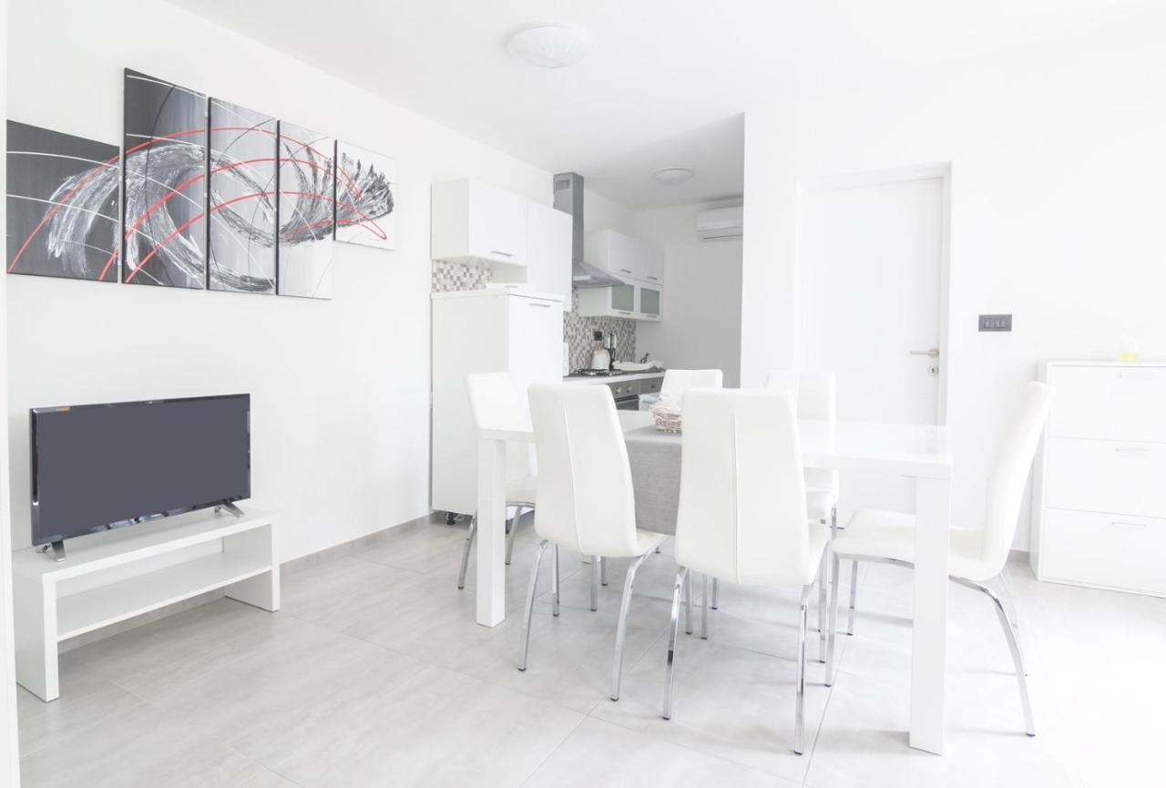 New Family 2 Bedroom Apartment Vodnjan Extérieur photo