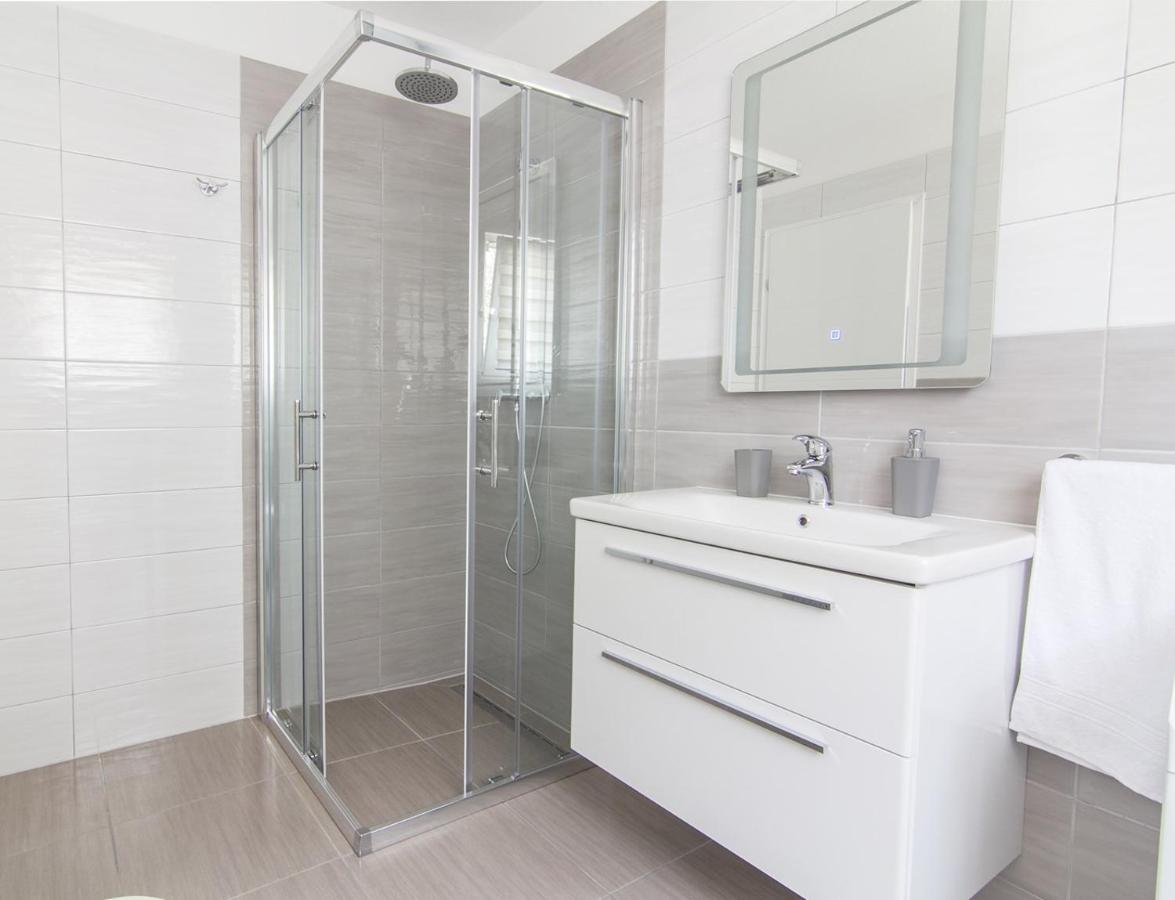 New Family 2 Bedroom Apartment Vodnjan Extérieur photo